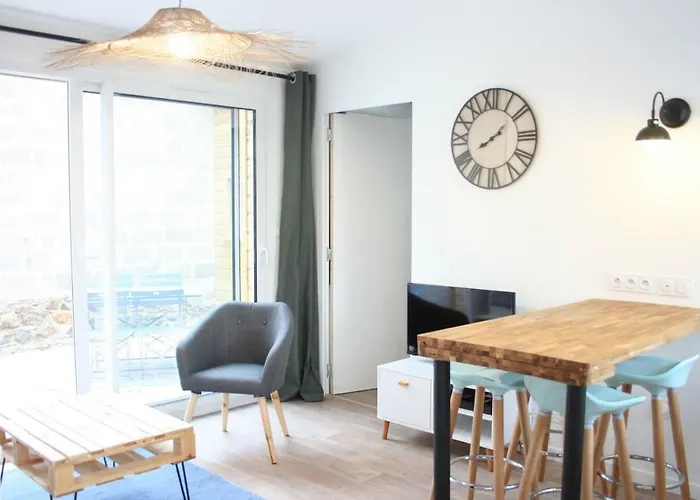 Superbe Maison 4 Personnes Entre Le Port Et Le Centre, Cour Privative, Wifi & Netflix Gratuits
